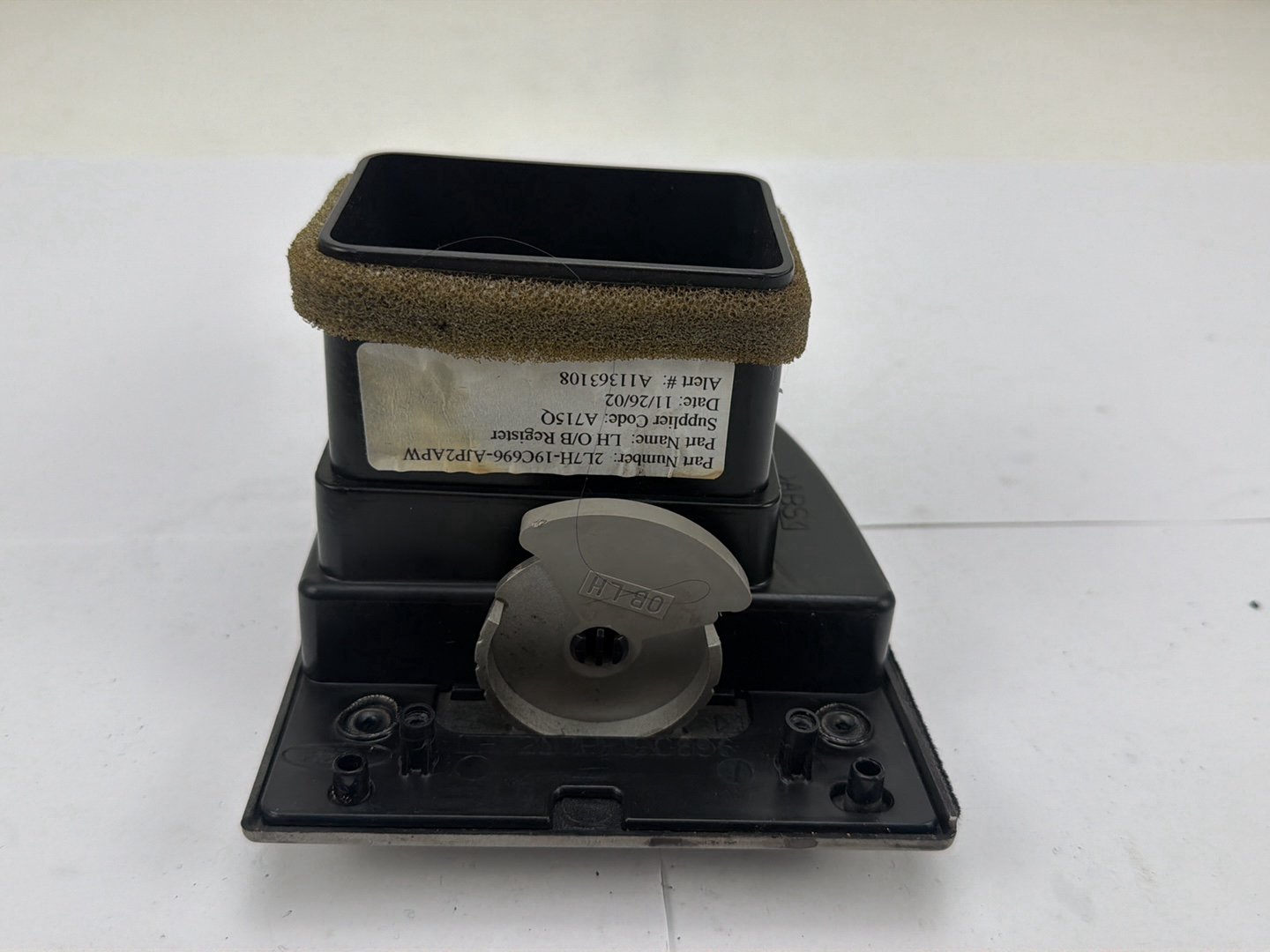 2003-2006 Lincoln Navigator U228-Front Left Climate Control Air Vent 2L7H-19C696 OEM
