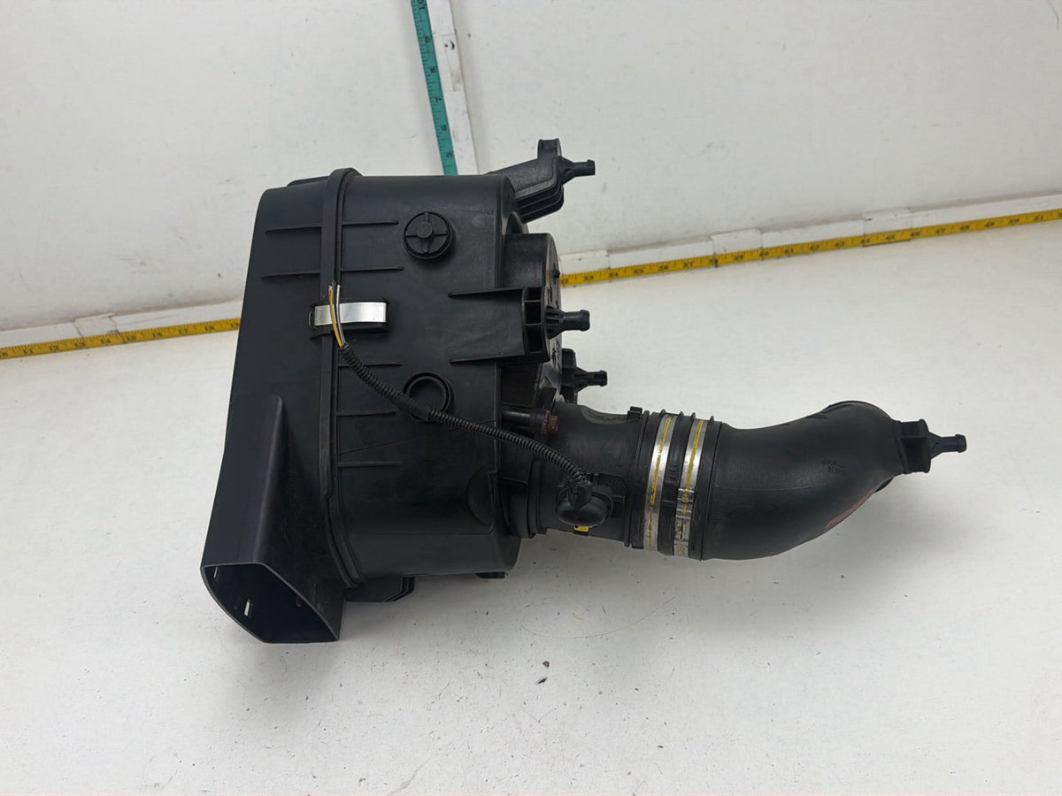 2014-2017 Maserati Ghibli Left Engine Intake Air Cleaner Filter Box Housing OEM