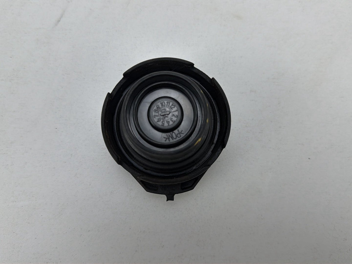 2003-2006 Porsche Cayenne - Fuel Tank Gas Cap OEM