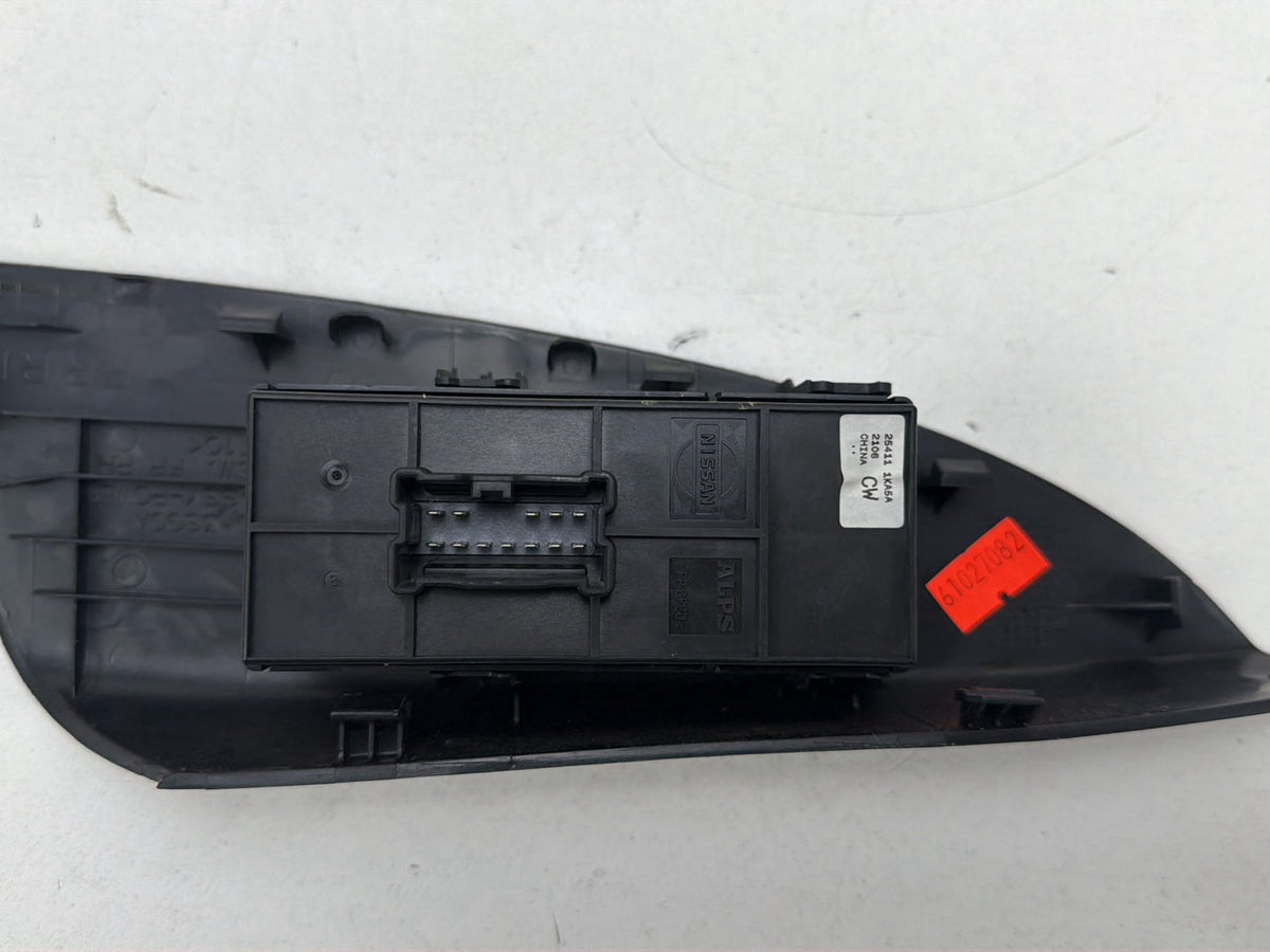2013-2019 Nissan Sentra Right Front Window Switch 809603SG0A OEM
