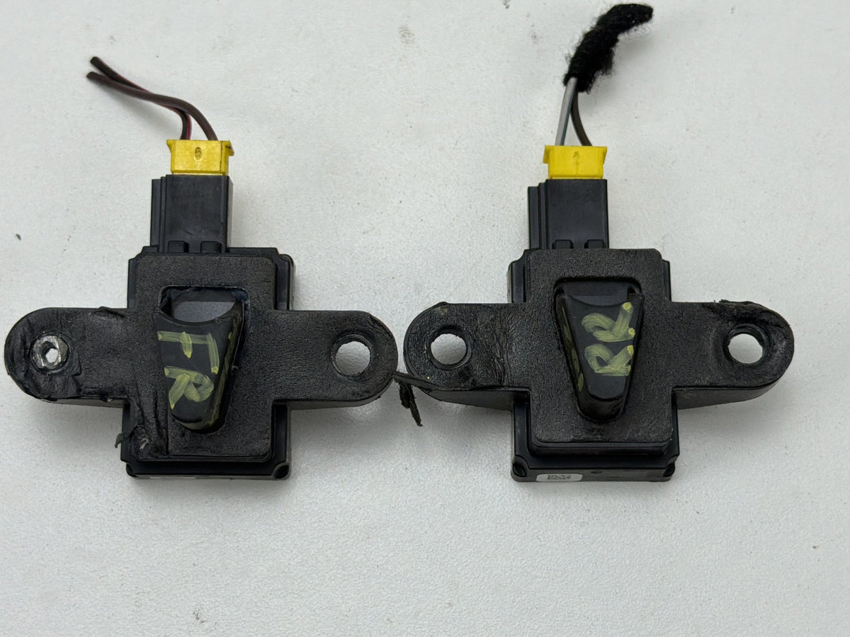 2006-2012 Mercedes-Benz R350 - Front or Rear Right Door Sensor A0038212751 OEM