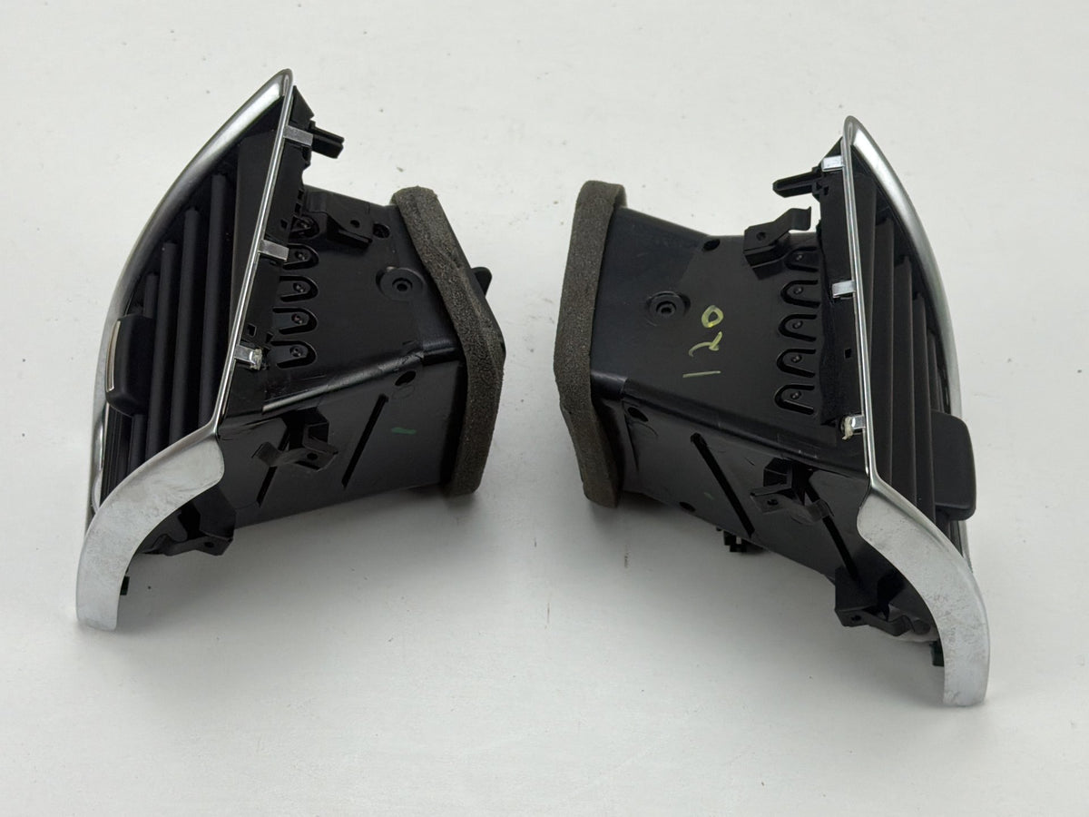 2013-2017 Audi Q5 Front Left & Right Side AC Air Vents Pair 8R1820901 OEM