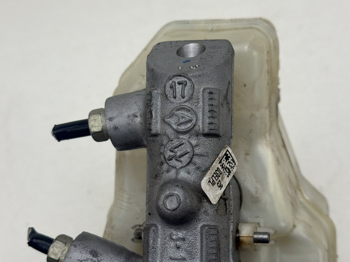 2009-2013 BMW 335i xDrive Power Brake Booster Master Cylinder w/ Reservoir OEM