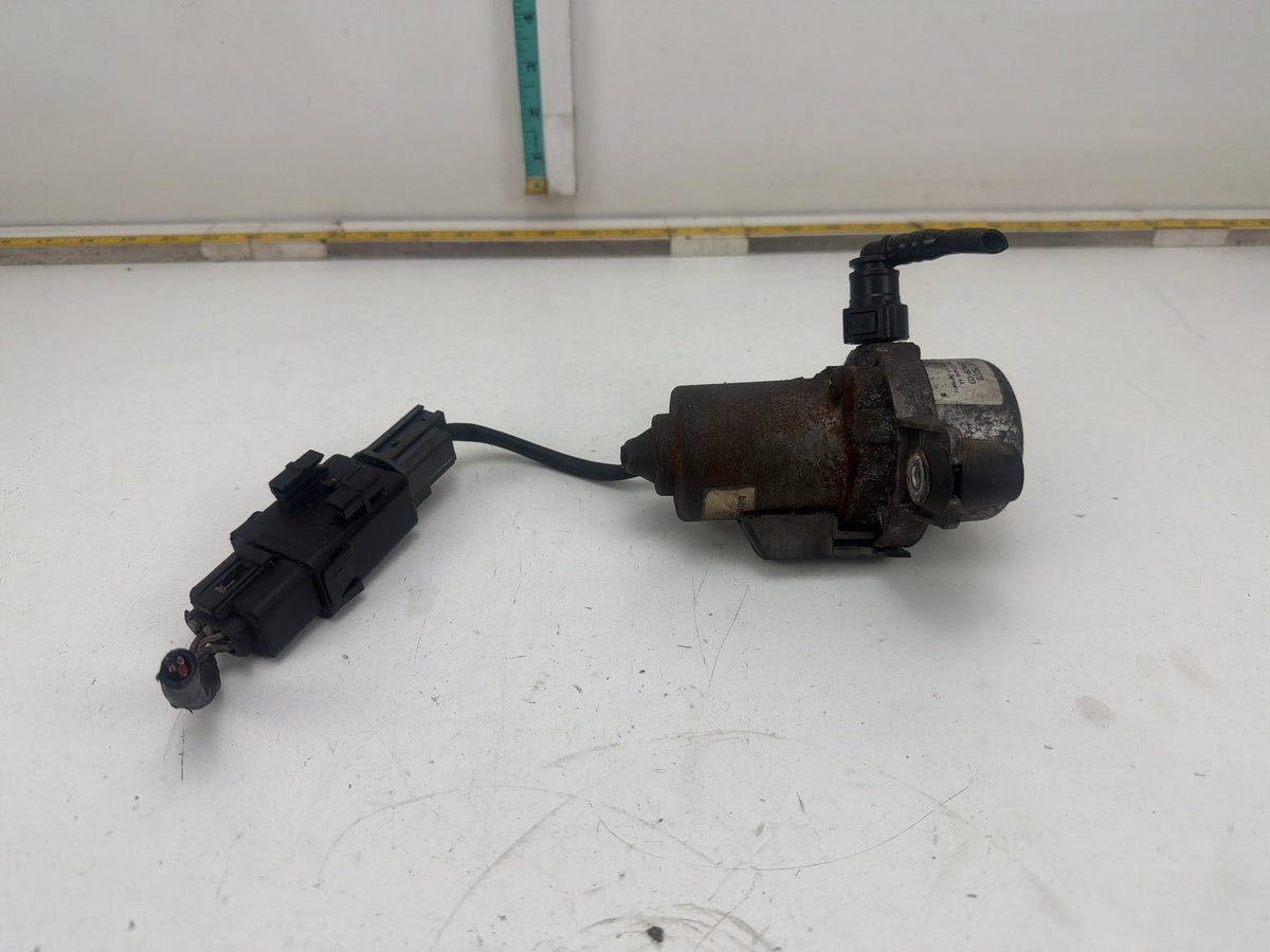 2010-2013 Buick LaCrosse Auxiliary Brake Booster Vacuum Pump 13275079 OEM