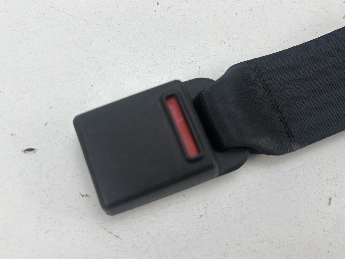 2014-2017 Maserati Ghibli Rear Left & Center Seat Belt Buckle 670019312 OEM