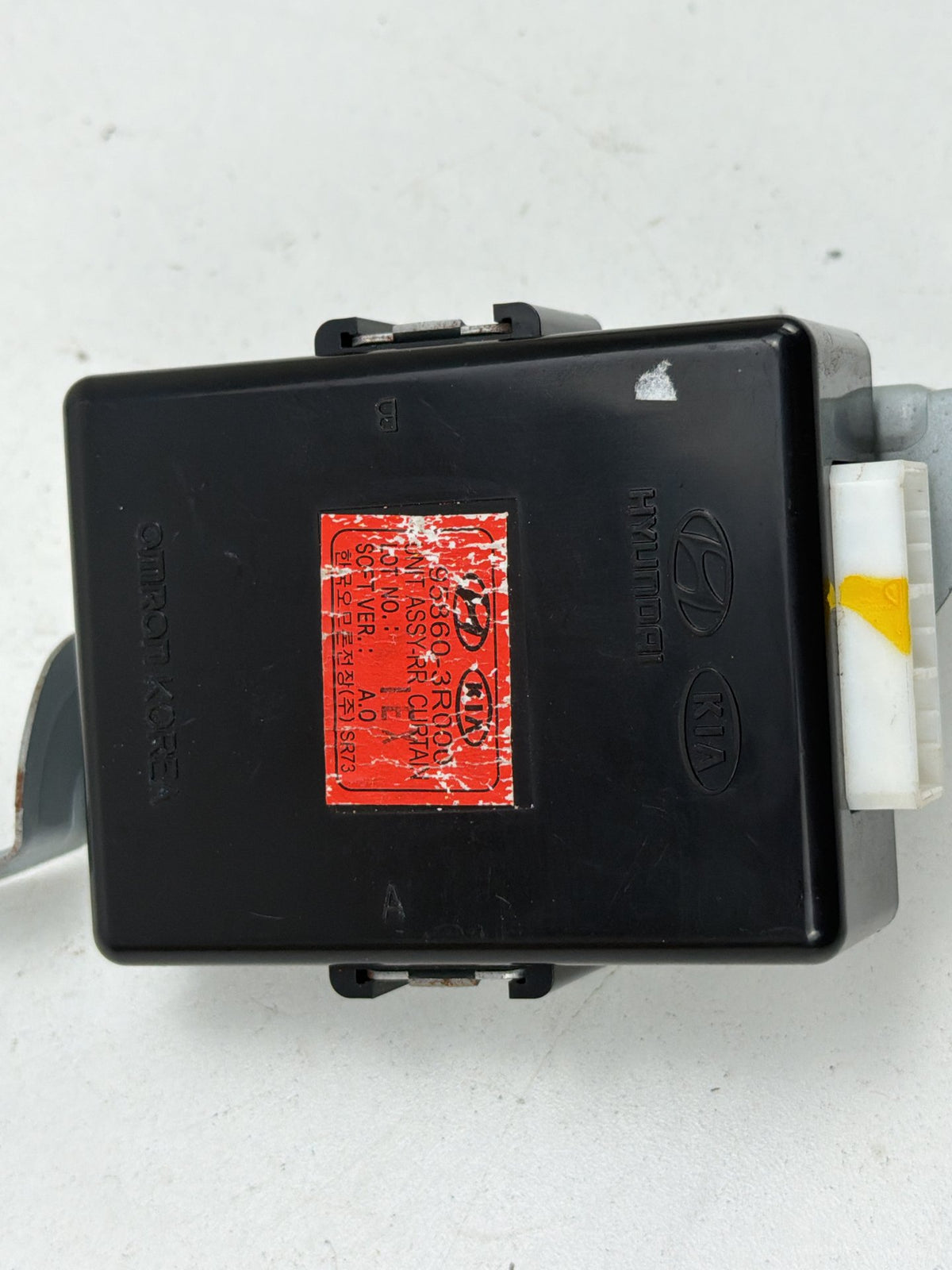 2014-2016 Kia Cadenza Rear Sunshade Curtain Control Module 95860-3R000 OEM