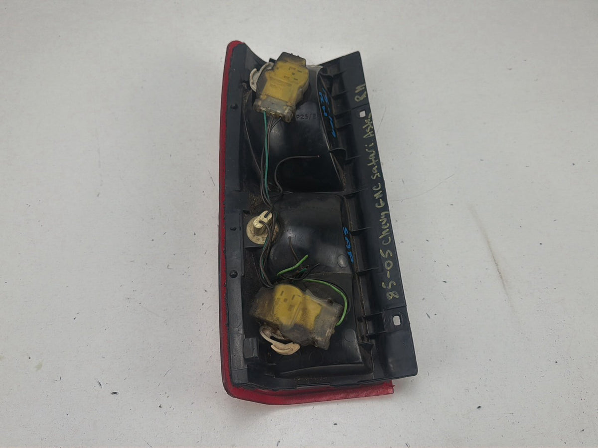 1985-2005 Chevrolet Astro Right Passenger Side Tail Light 16502448 OEM