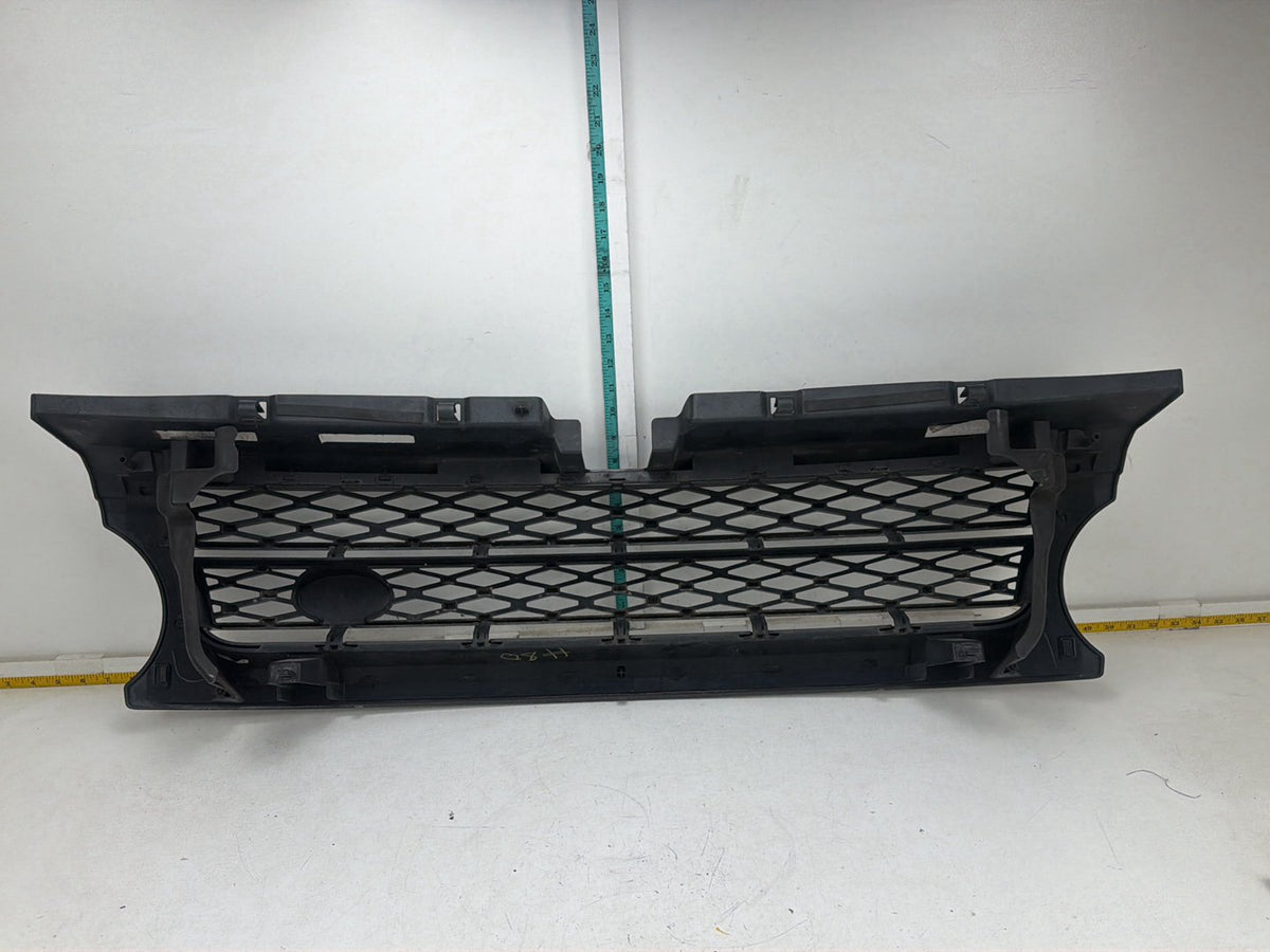 2010-2013 - Land Rover Range Rover Sport Front Radiator Grille AH32-8138-AW OEM