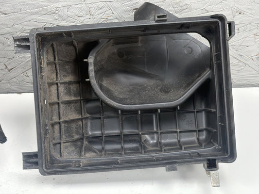 2013-2019 Nissan Sentra - Air Intake Cleaner Filter Housing Box 3RC20 OEM