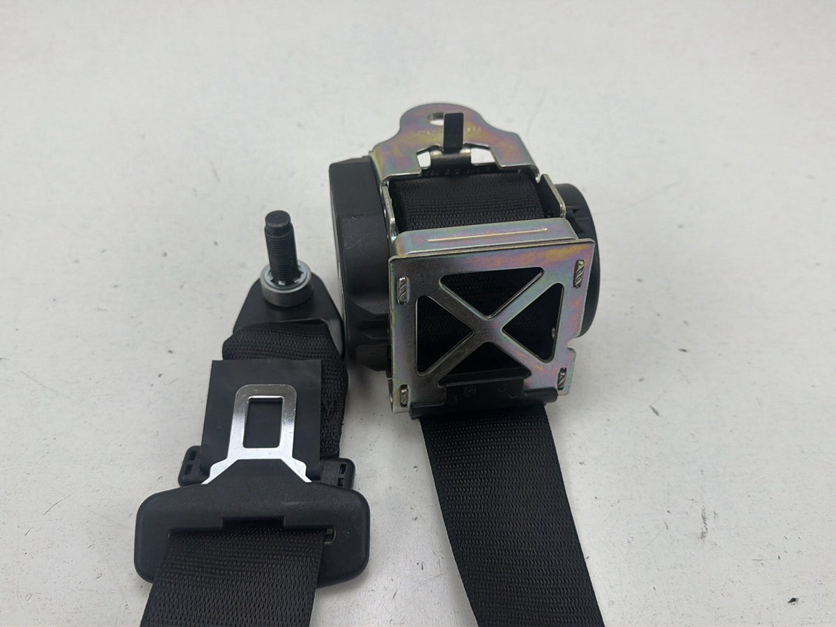 2014-2017 Maserati Ghibli Rear Right Passenger Side Seat Belt Retractor OEM