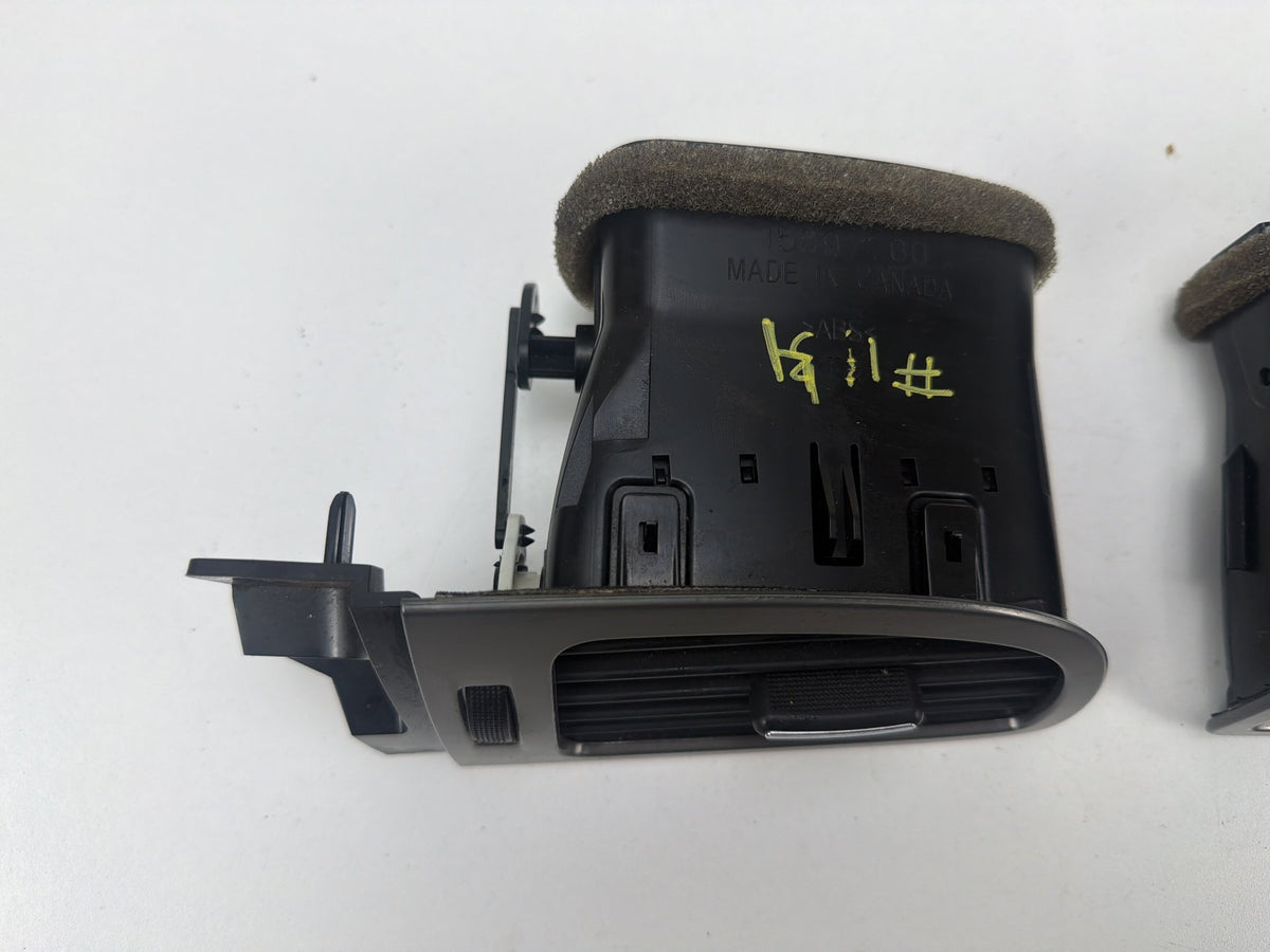 2007-2014 GMC Sierra 1500 Left & Right Side Dash A/C Air Vent 15897760 OEM