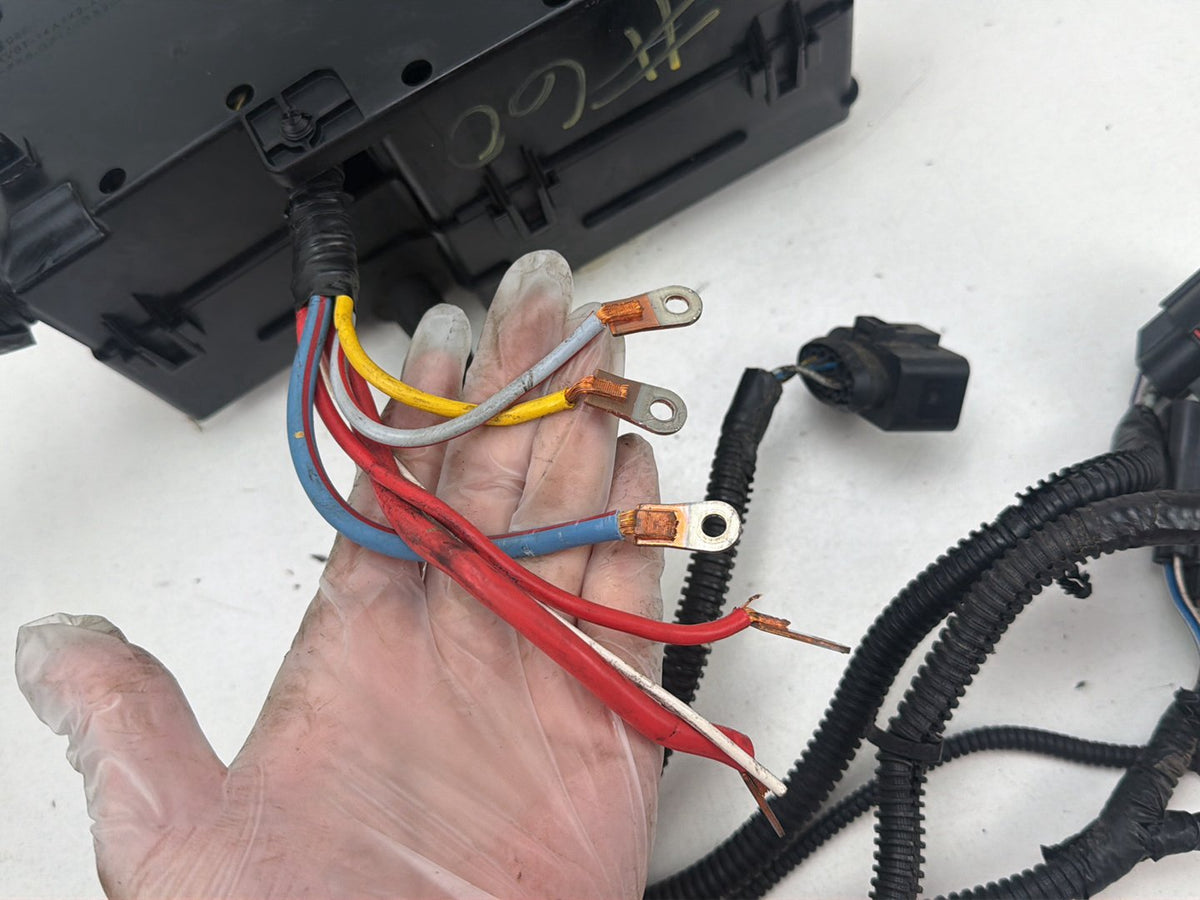 2012-2014 Ford Focus MK2 Engine Compartment Fuse Box With Wiring Harness OEM