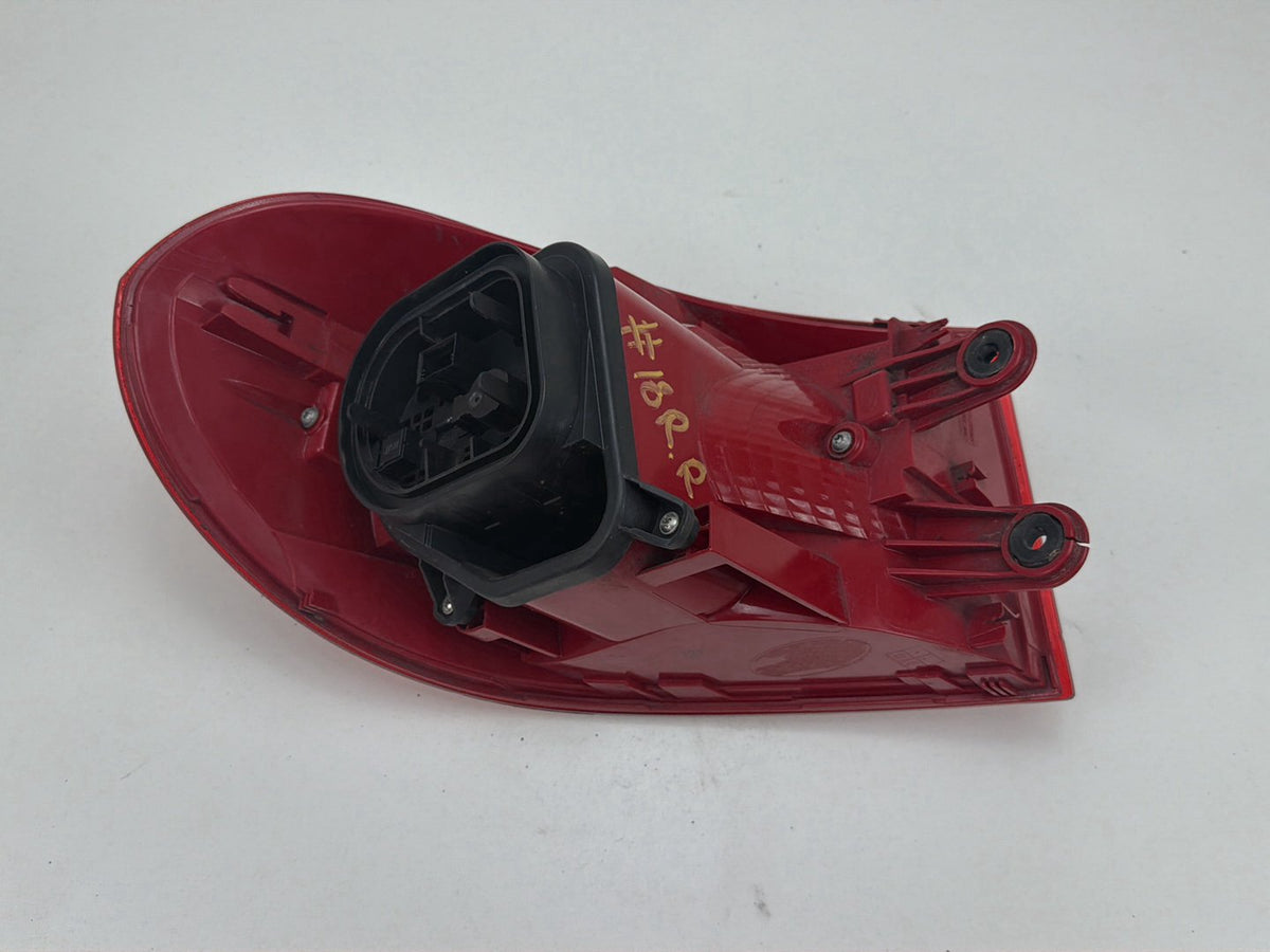 2013-2017 Volkswagen Tiguan Rear Right Passenger Side Outer Taillight OEM