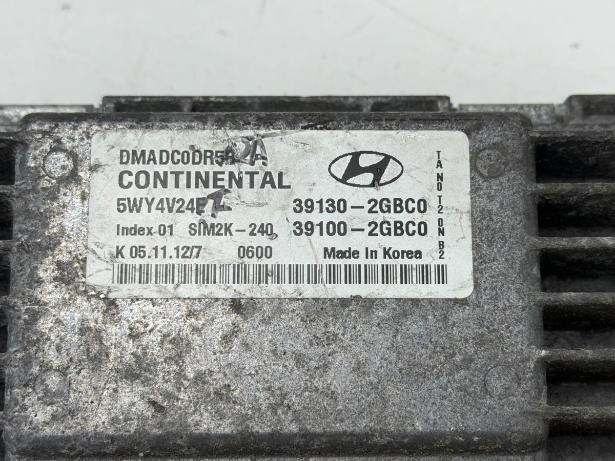 2013-2016 Hyundai Santa Fe Turbo Engine Computer Control Module 39100-2GBC0 OEM