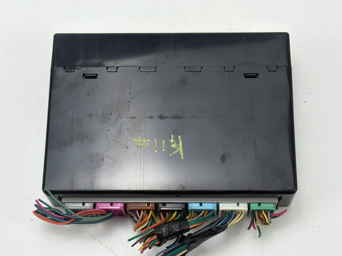 2007-2014 GMC DENALI GMT900 Body Computer Control Module BCM OEM