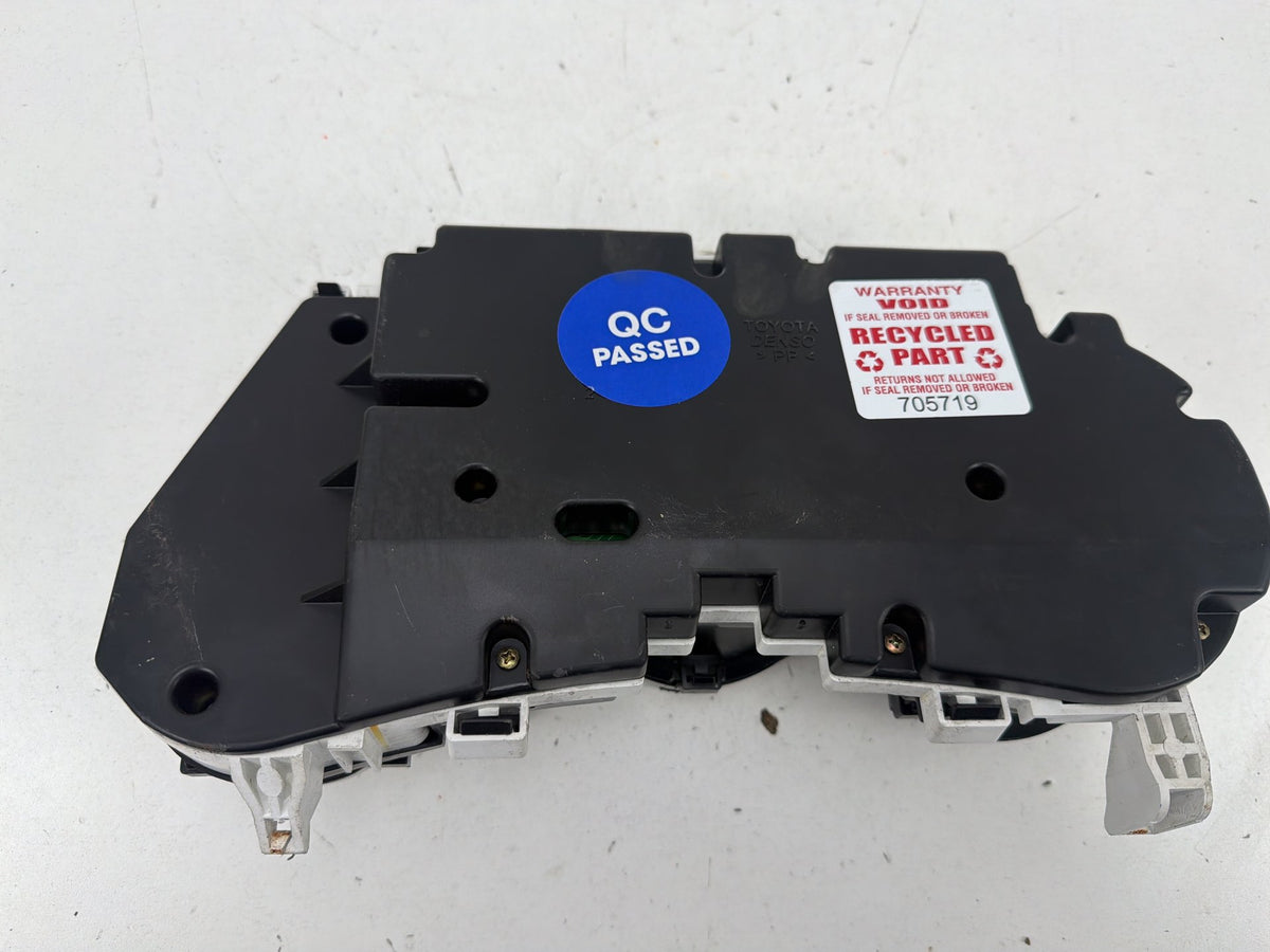 2003 Pontiac Vibe Speedometer Instrument Cluster 132K Miles 83800-01110-00 OEM