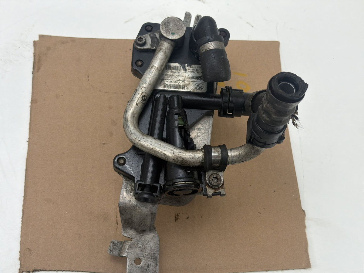 2011-2016 BMW 550i xDrive Transmission Oil Cooler M142562 OEM