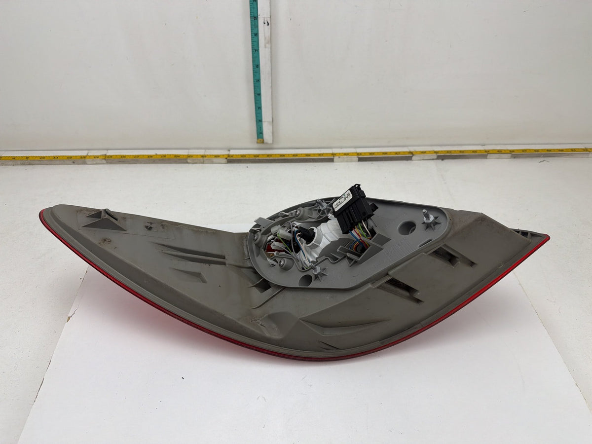 2011-2013 Mercedes-Benz R350 Right Passenger Side Tail Light A2518202064 OEM
