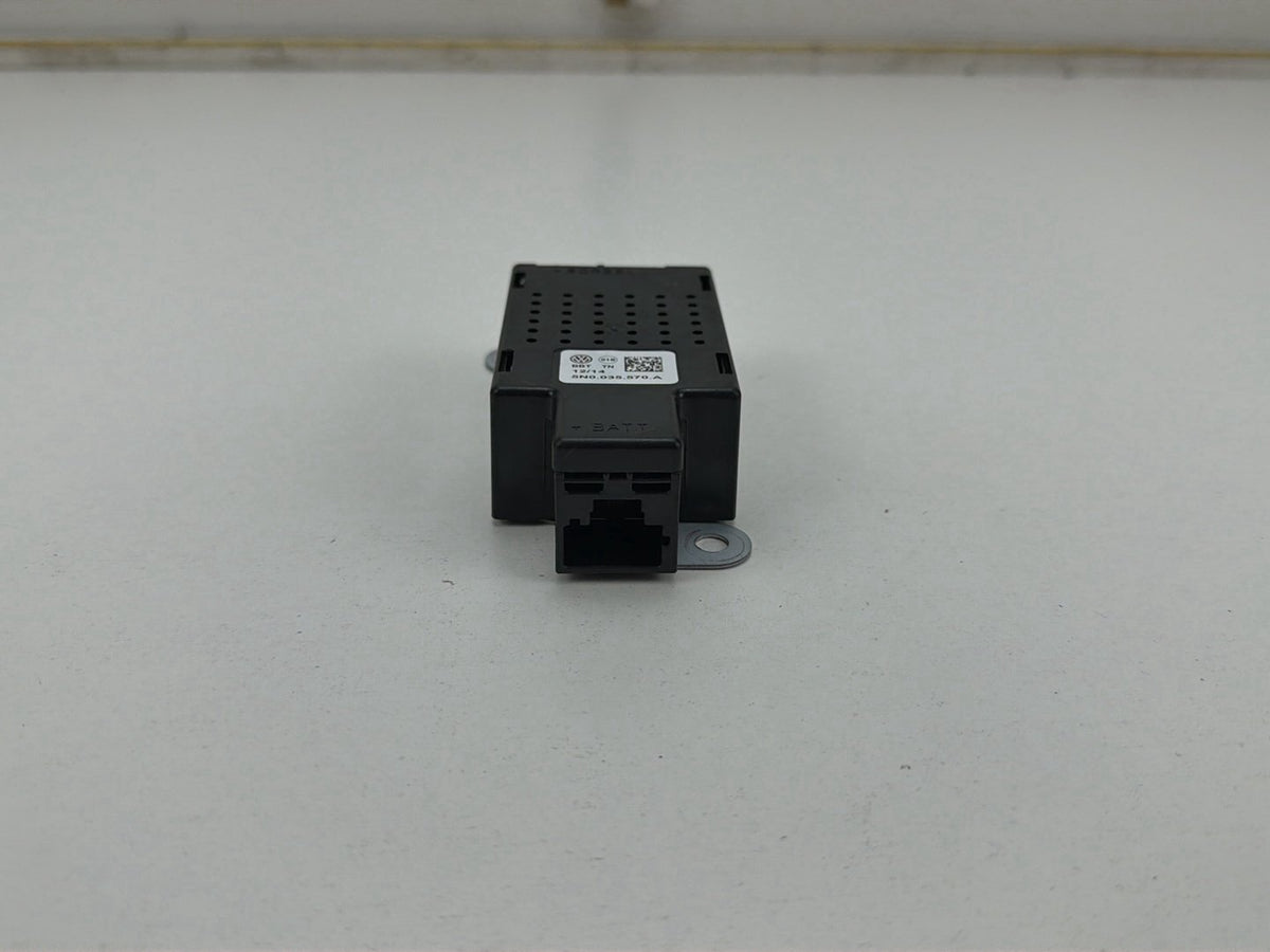 2013-2015 Volkswagen Tiguan Antenna Noise Control Suppressor Module 5N0.035.570.A OEM