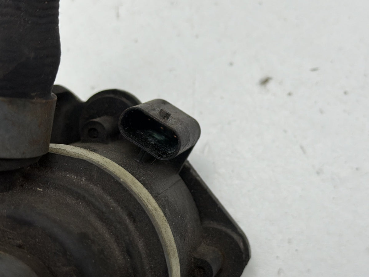 2009-2017 Audi Q5 Auxiliary Electric Coolant Water Pump 06H 121 079 R OEM