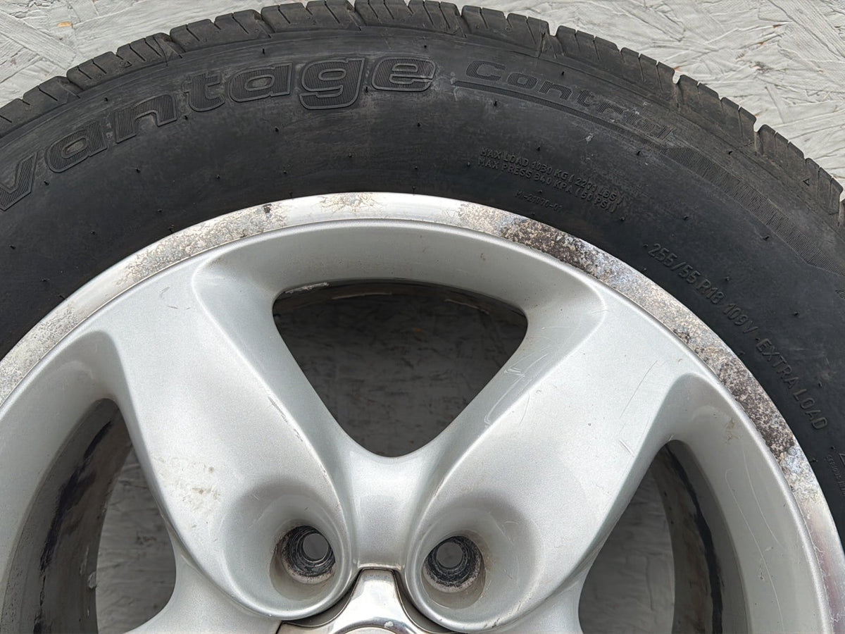 2003-2006 Porsche Cayenne Alloy Wheel Rim w/ Tire 8JX18 ET57 7L5601025C OEM