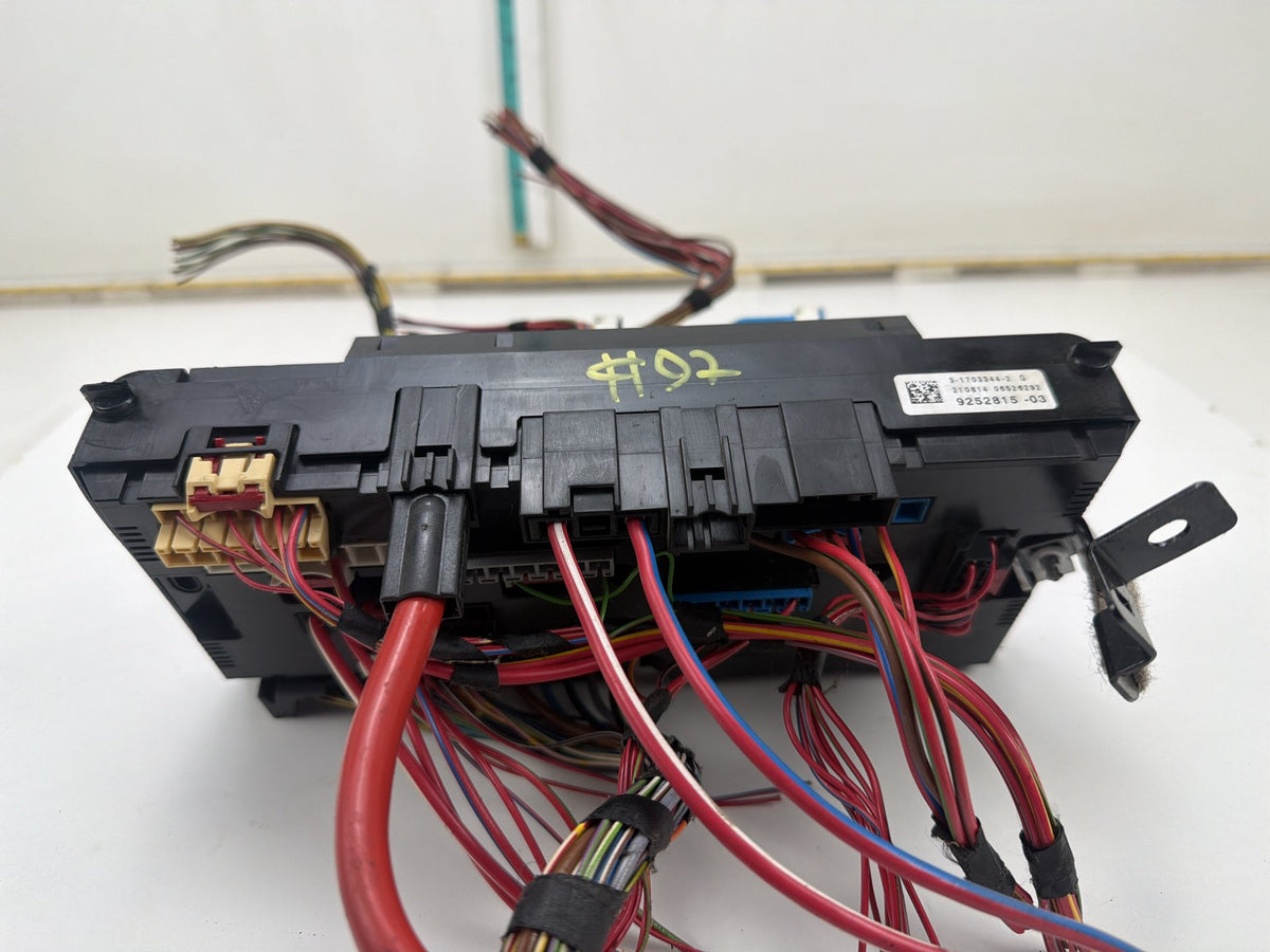 2011-2016 BMW 535I 528I 535I XDrive 5 Series Front Power Distribution Box OEM