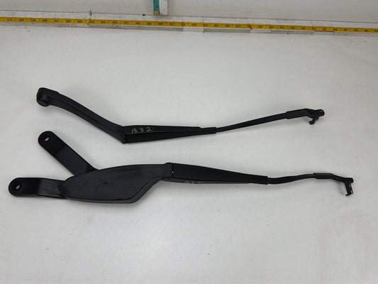 2010-2013 Mercedes-Benz E-Class Front Left and Right Side Wiper Arm Set OEM