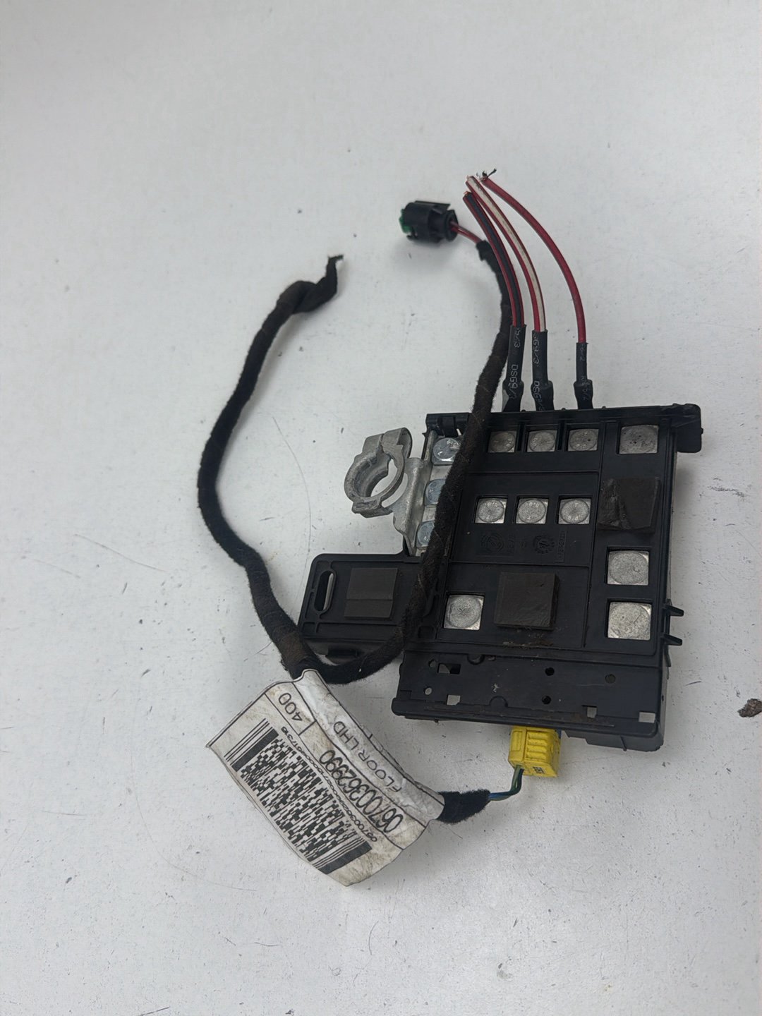 2014-2017 Maserati Ghibli Rear Battery Fuse Box Terminal Connector OEM
