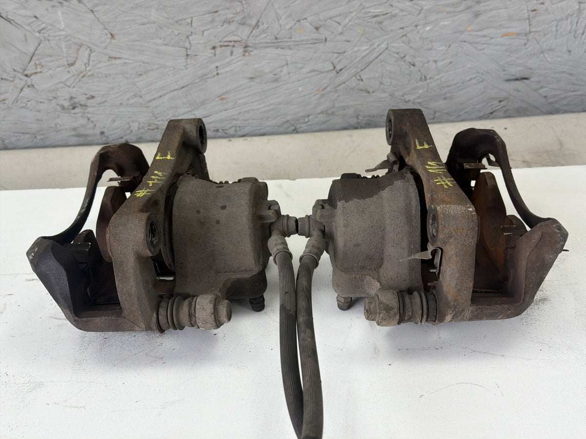 2013-2019 Nissan Sentra Front Left/Right Disc Brake Caliper Set Pair OEM