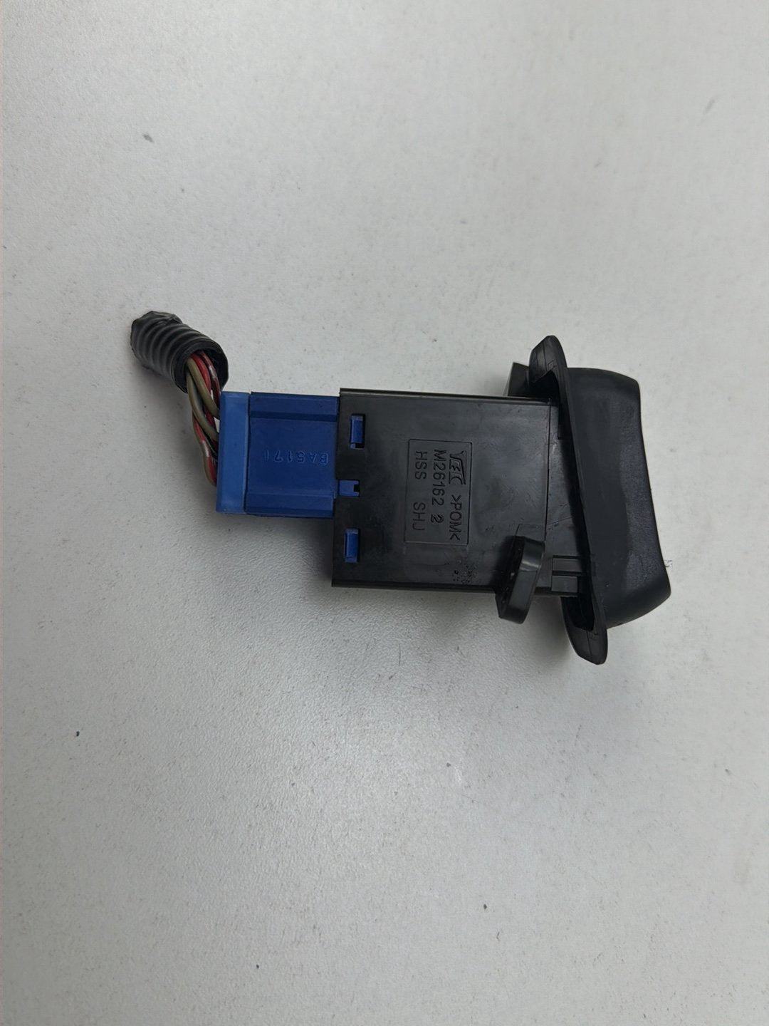 2005-2010 Honda Odyssey Front Seat Heated Control Switch Button M26162 OEM