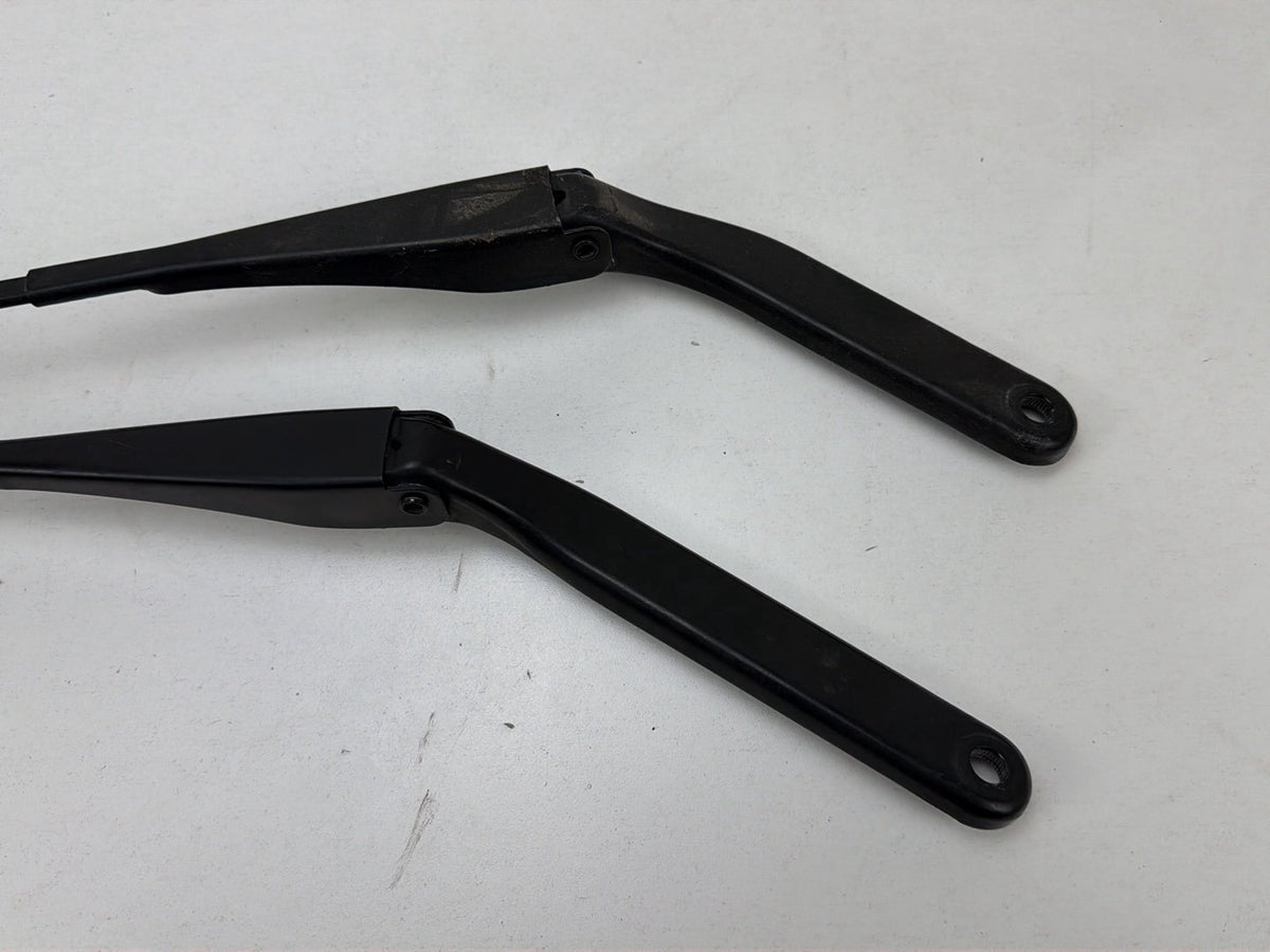 2014-2018 BMW X1 E84- Front Windshield Left & Right Wiper Arm 1785403813 OEM