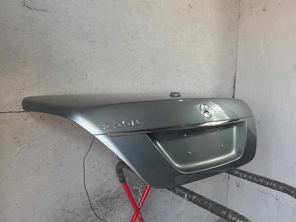 2007-2013 Mercedes-Benz S500 S-Class W221 Rear Trunk Lid w/ Emblem Badge OEM