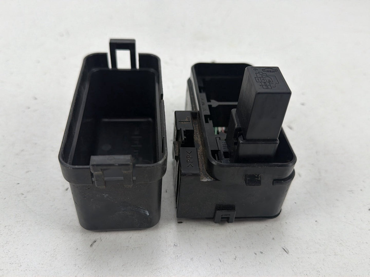 2014-2019 Infiniti Q50 V37 - Wiper Fuse Box Relay K1538265F10 OEM