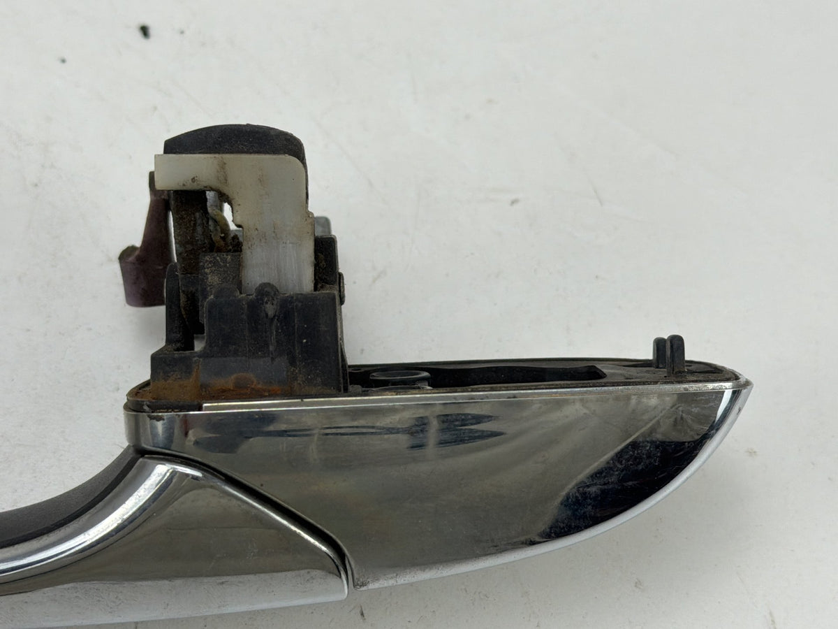 2011-2018 Jeep Grand Cherokee Right Exterior Door Handle 04589884AH OEM