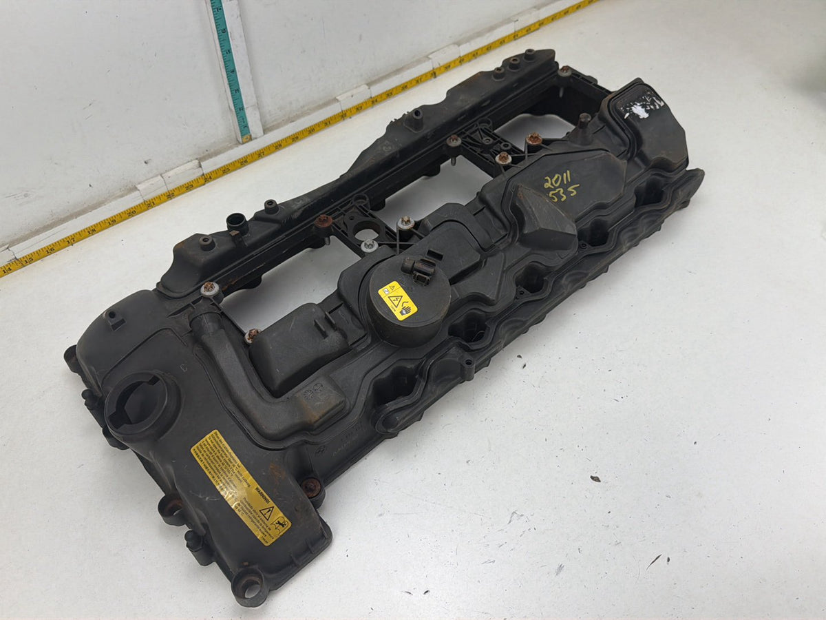 2011-2016 BMW 535i Engine Cylinder Head Valve Cover 7570292 OEM