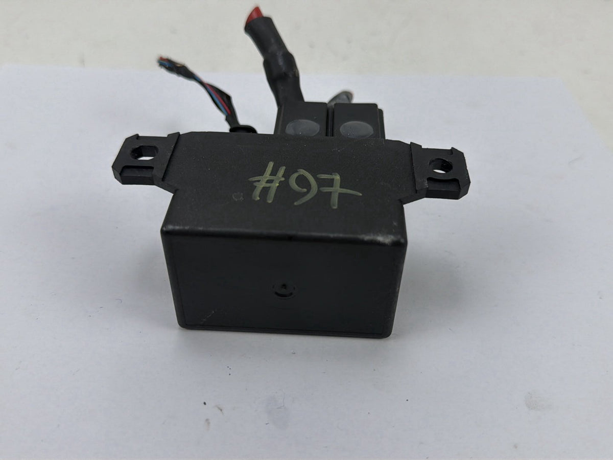 2011-2016 BMW 550i xDrive Engine Cooling Fan Relay Module 9198302 OEM