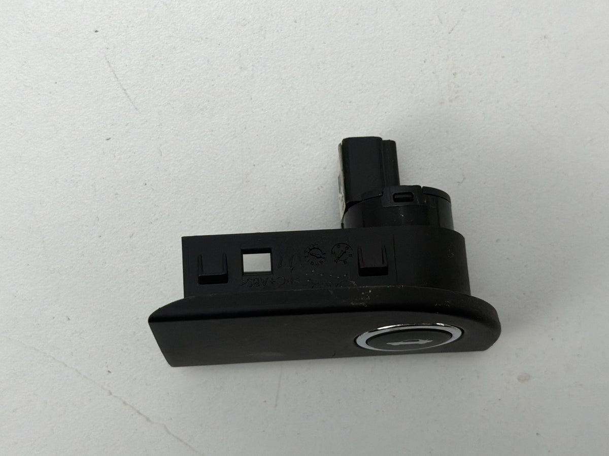 2014-2021 Maserati Quattroporte Trunk Release Push Button Switch 68141864AA OEM