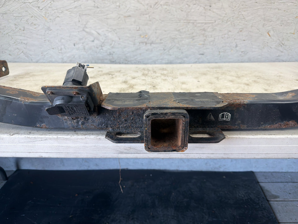 2003-2006 Lincoln Navigator Rear Trailer Tow Hitch Towing System OEM