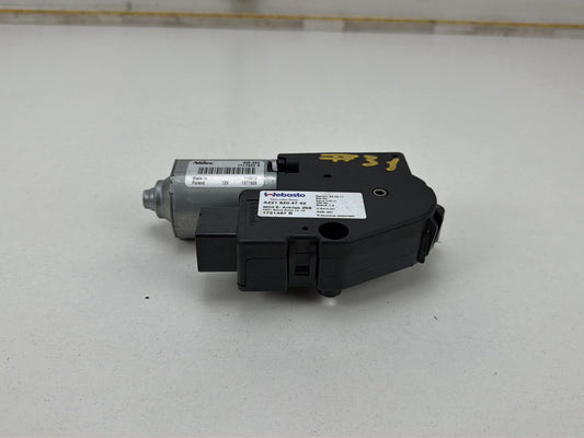 2007-2013 Mercedes-Benz S-Class W221 Sun Roof Motor A2218204742 OEM