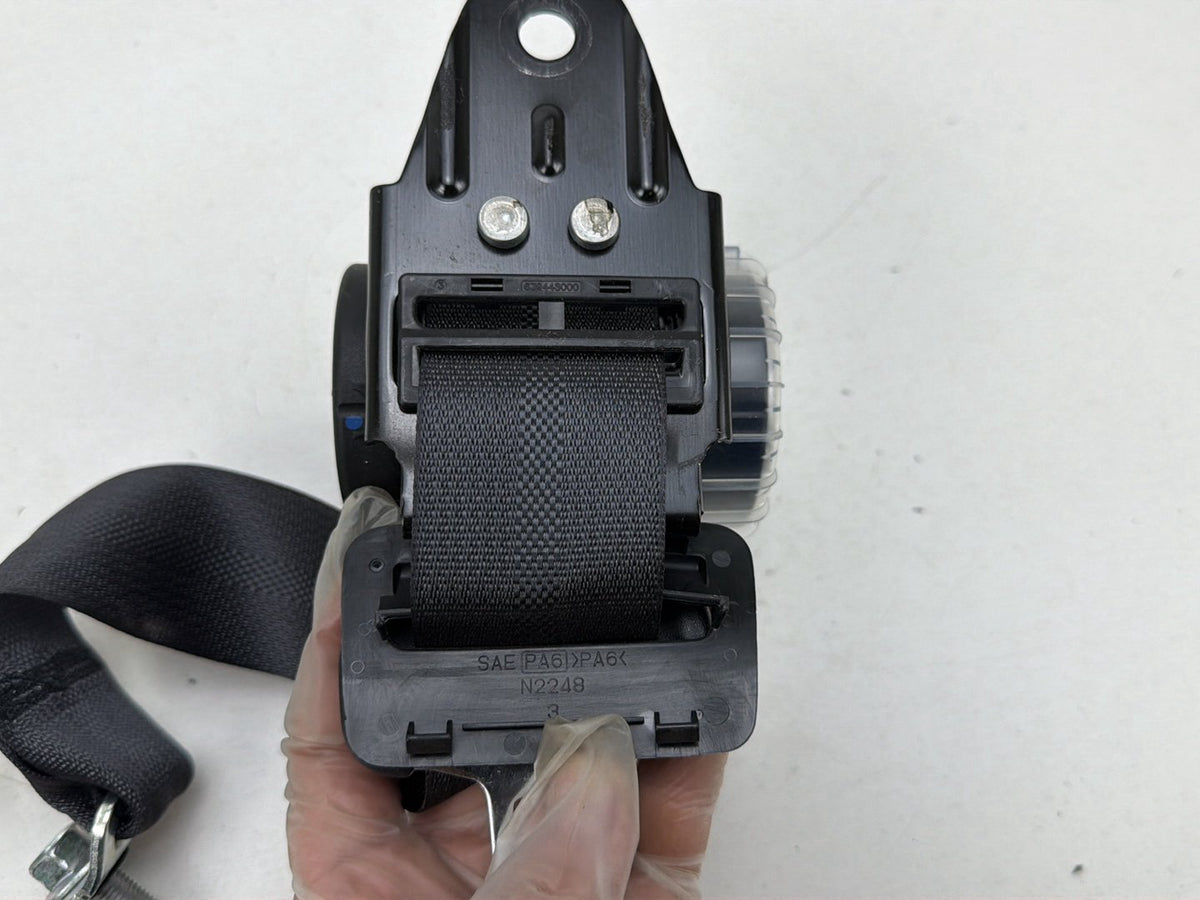 2015-2019 Nissan Sentra Rear Centre 2nd Row Seat Belt Retractor 646401563A OEM
