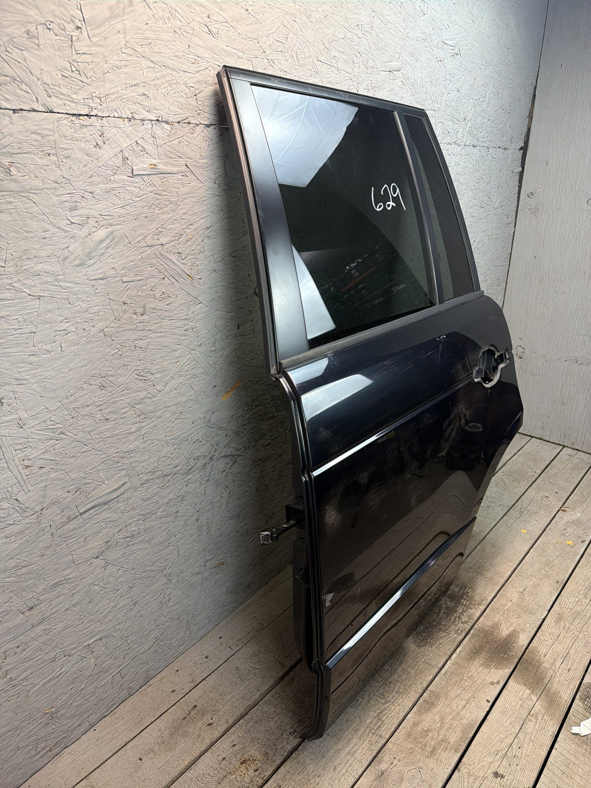 2006-2012 Land Rover Range Rover Rear Left Driver Side Door Shell Assembly OEM