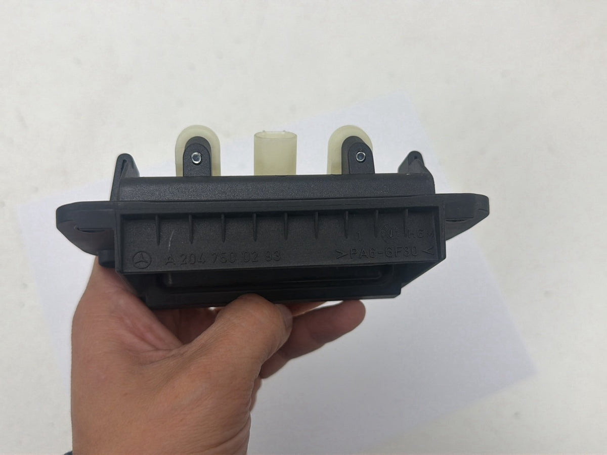 2010-2014 Mercedes-Benz C-Class C250 Rear Trunk Tailgate Lid Release Switch OEM