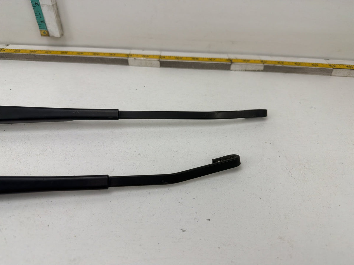 2011-2013 Infiniti QX56 Front Windshield Wiper Arm Assembly Pair OEM