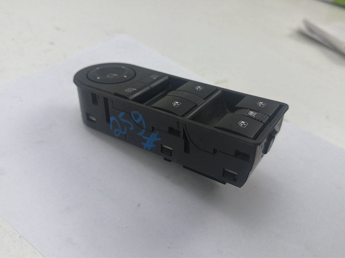 2008-2009 Saturn Astra Electric Front Window Mirror Switch 13228699 OEM