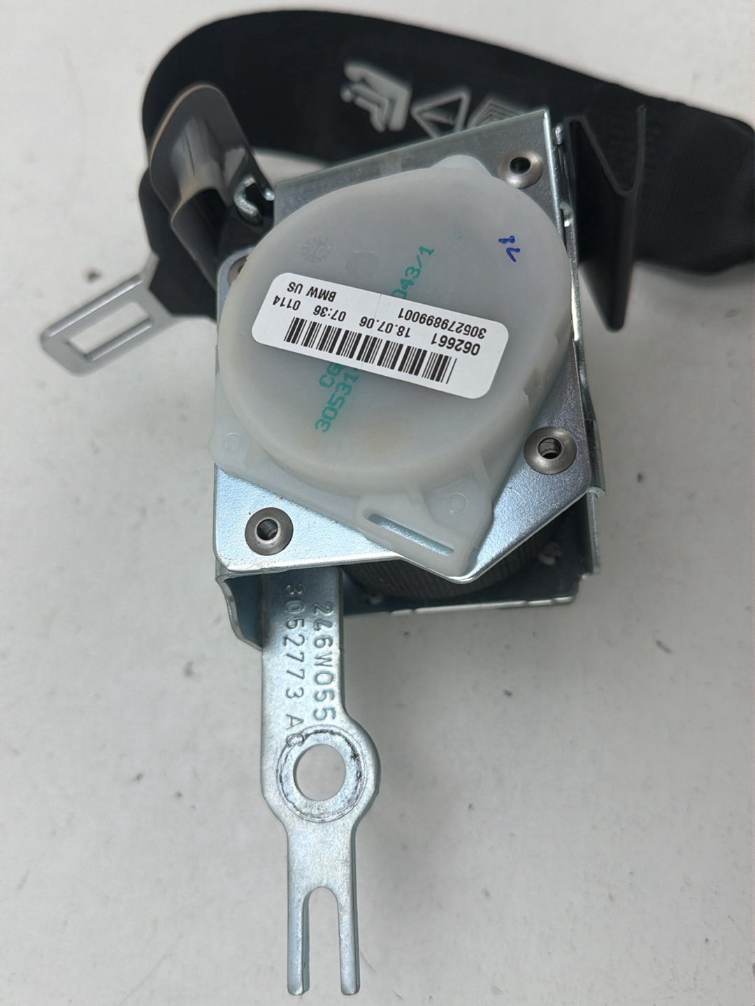 2006-2012 BMW 325i 328i Rear Left Seat Belt 305279899001 OEM