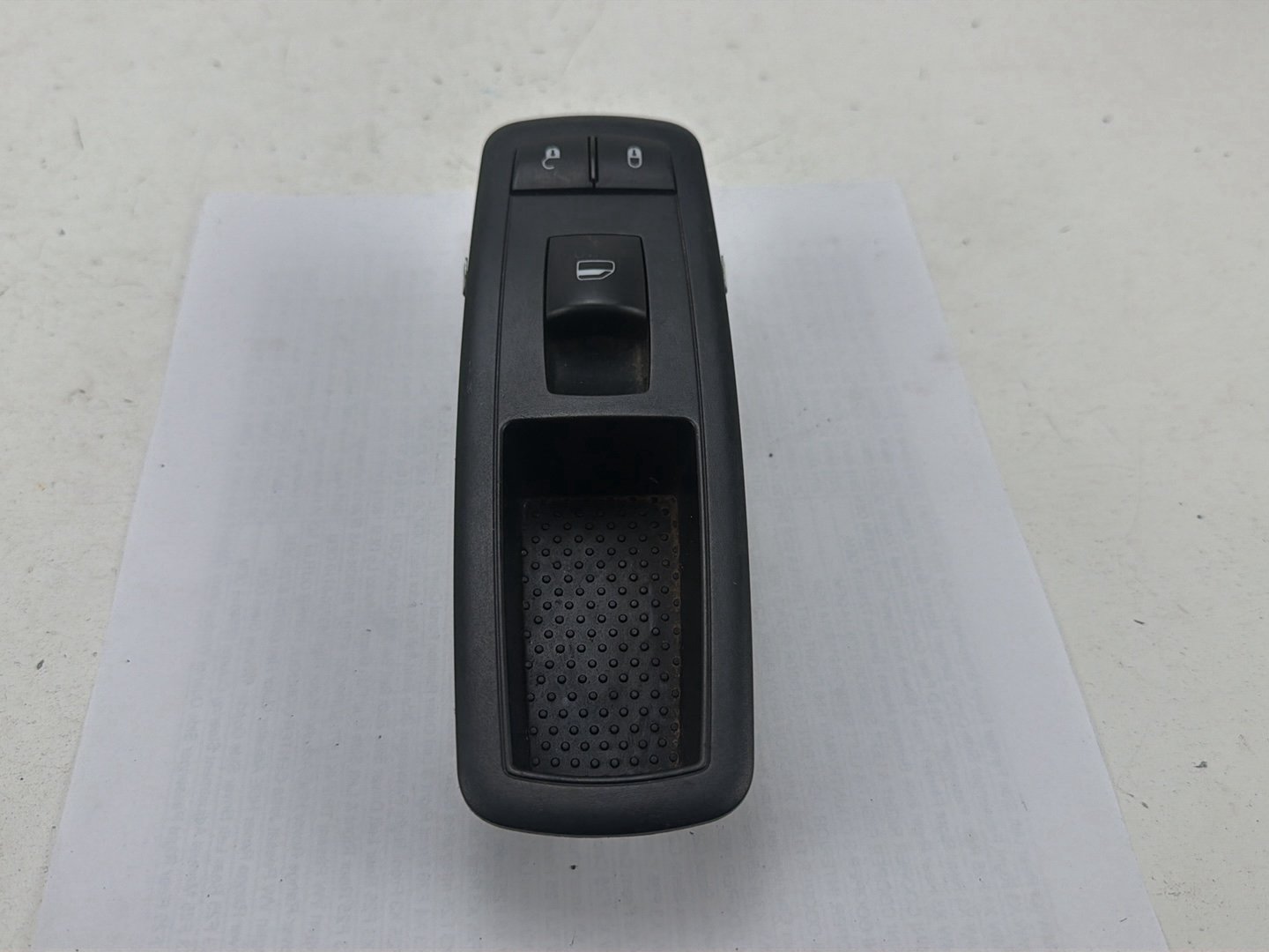 2013-2018 Ram 1500 Front Right Passenger Side Power Window Switch 68110865AA OEM