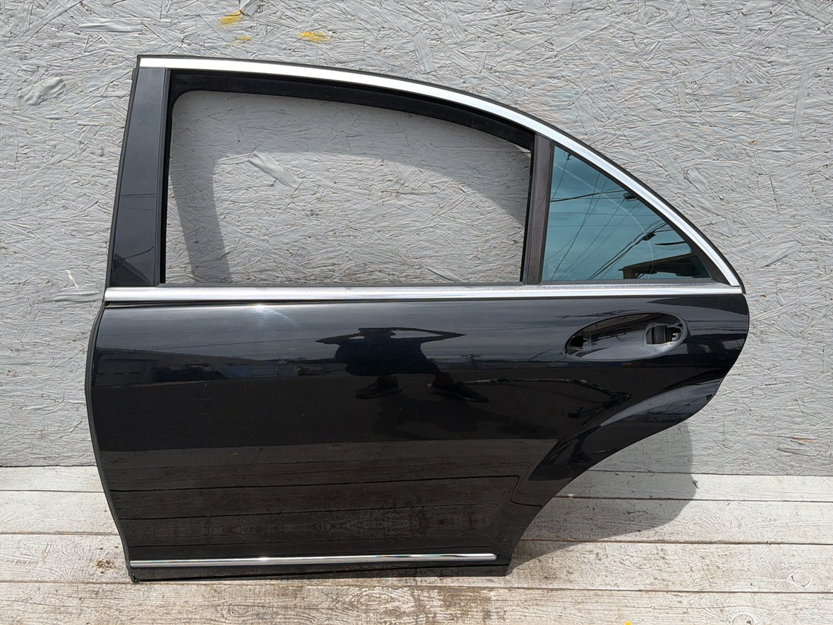 2007-2013 Mercedes-Benz S-Class 550 W221 Left Rear Door Shell OEM