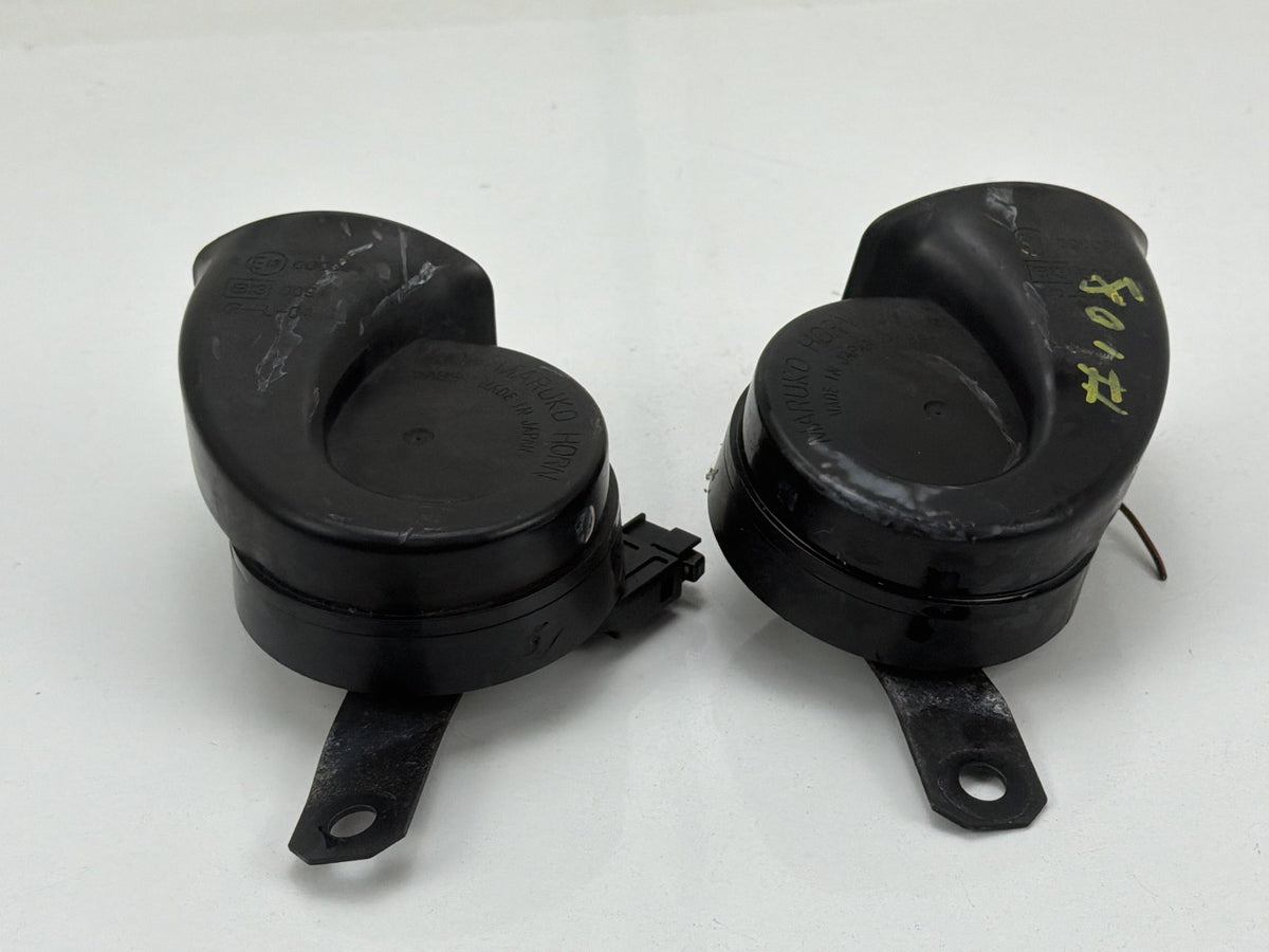 2006-2013 Lexus IS250 Front Upper Bumper High/Low Tone Horn Set 86520-30610 OEM