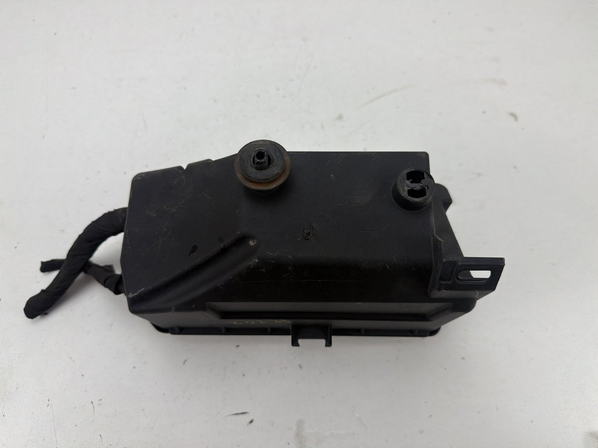 2006-2013 Mercedes-Benz R350 Front SAM Fuse Relay Box Module A1645400182 OEM