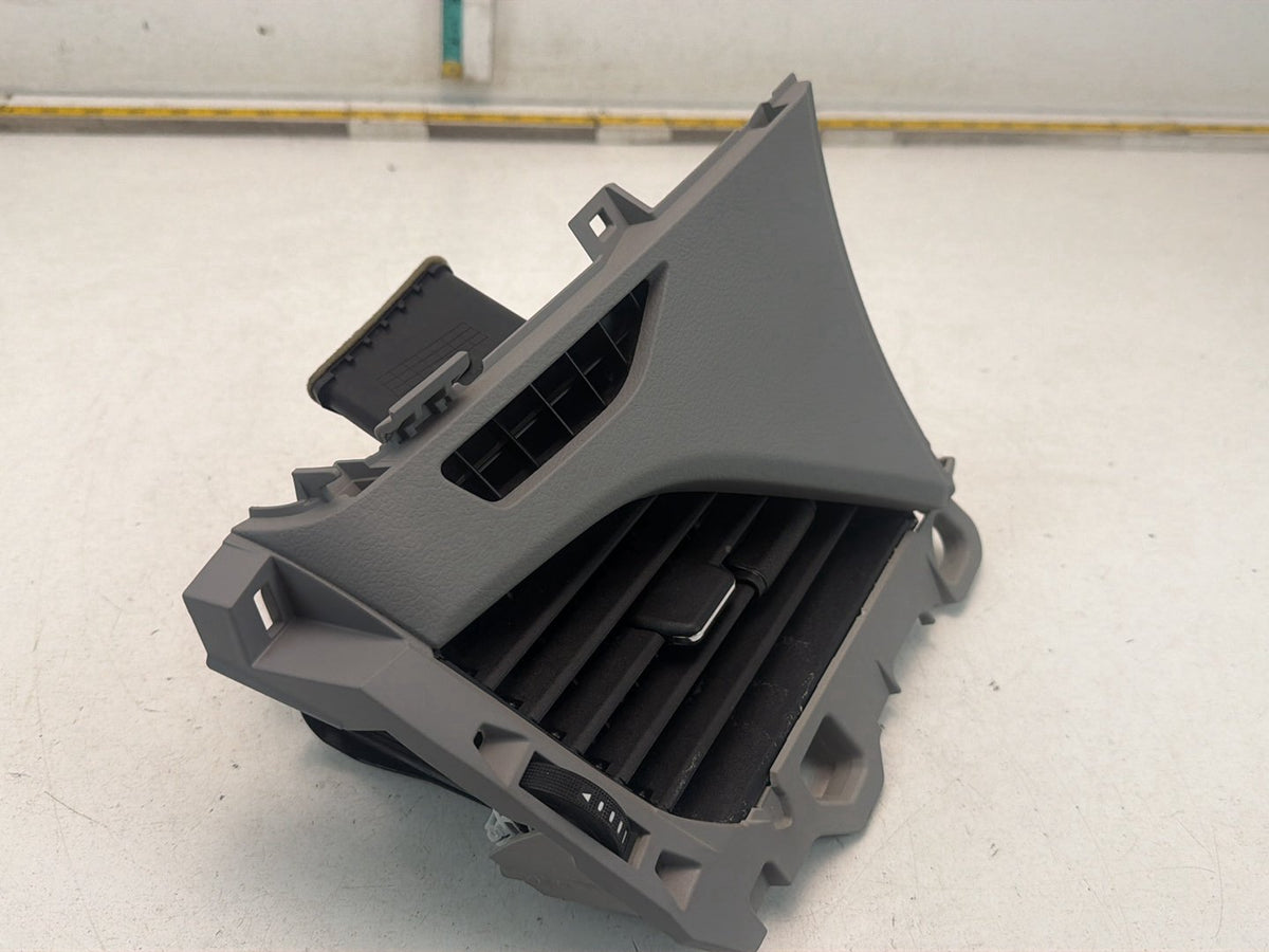 2015-2020 Toyota Sienna Front LH Driver Side Dash Air Vent Grille 5565008050 OEM